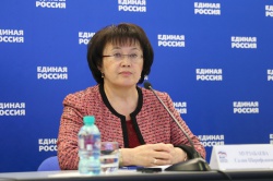 Мурзабаева: Партия предлагает включить в программу «Земский доктор» все категории медработников села