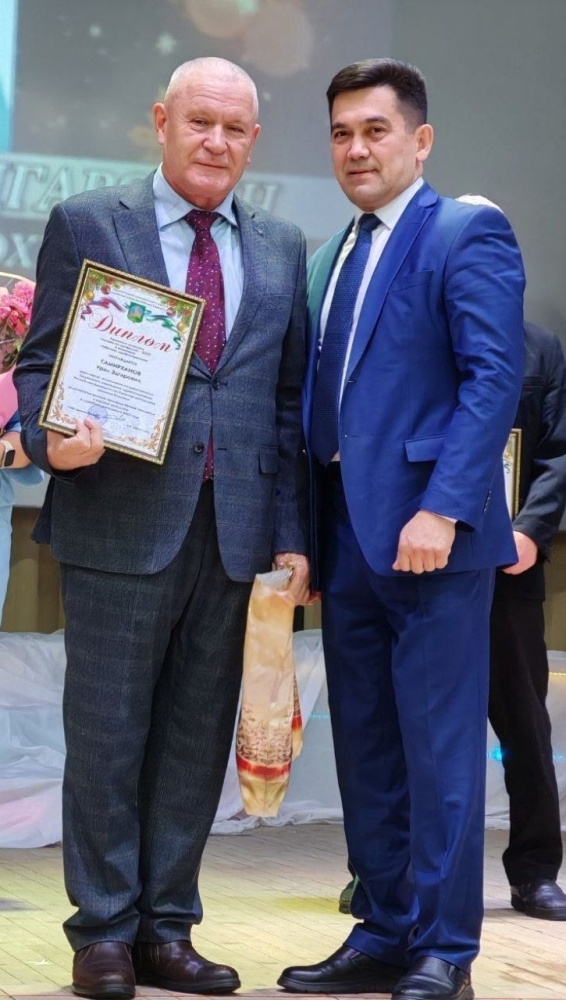 Врач-хирург Урал Эдгарович Самирханов удостоен диплома районного конкурса "ЛУЧШИЙ ПО ПРОФЕССИИ - 2025"