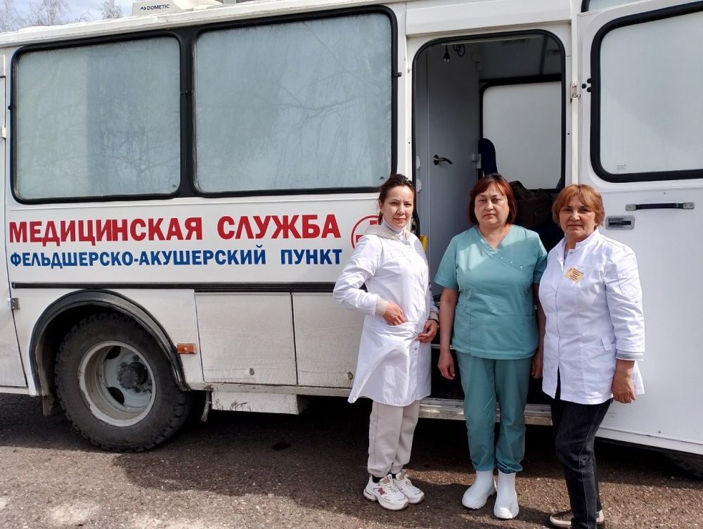 Сегодня передвижной ФАП посетил деревню Уразметово